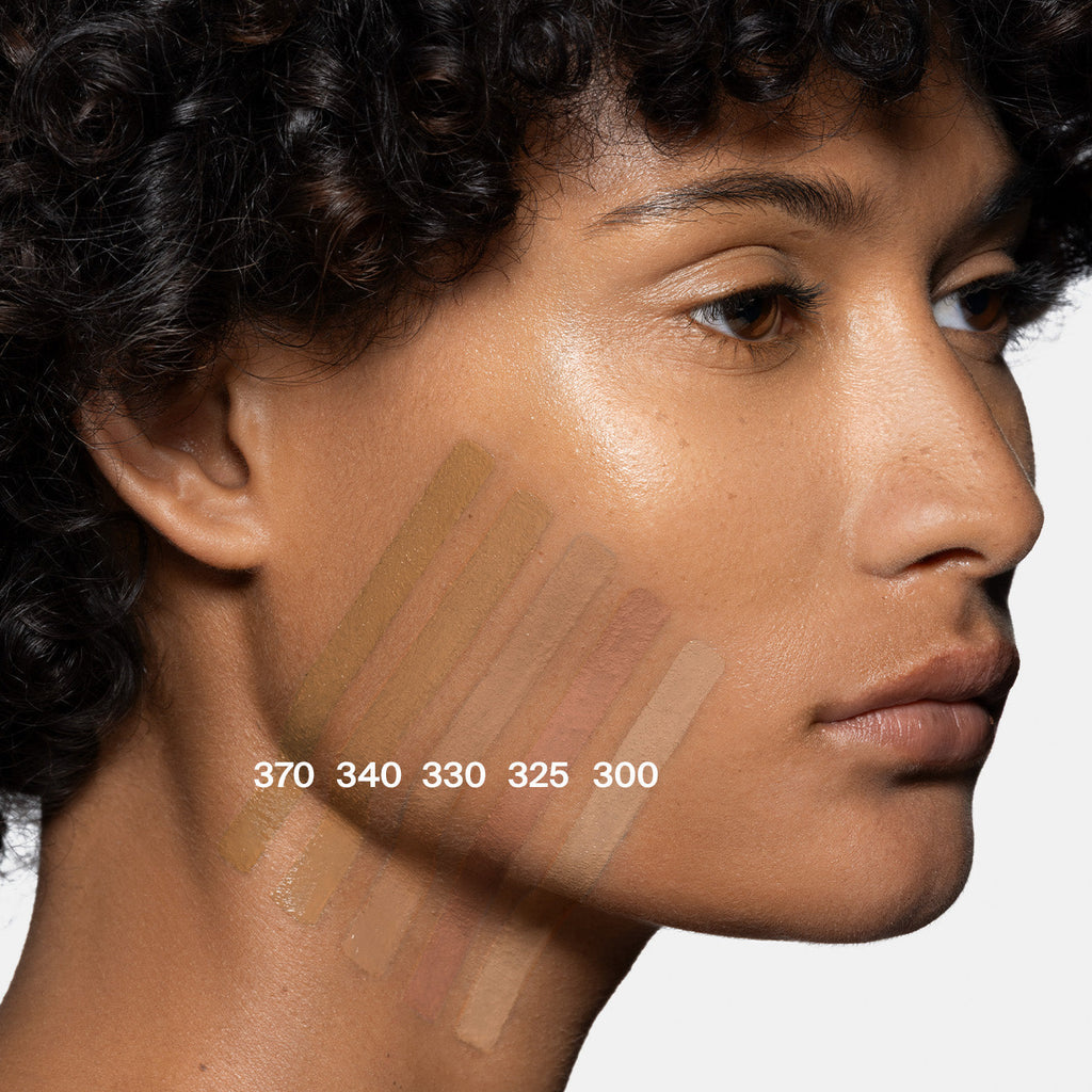 Triclone? Skin Tech Foundation Discovery Set